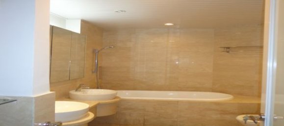 3 bedrooms Apartment in Tay Ho, Vietnam No. 6971 4