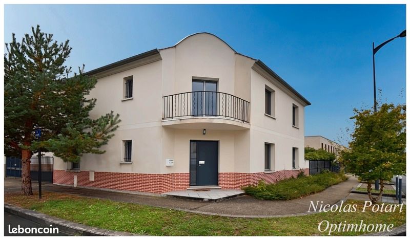 4 bedrooms House in Compiegne, France No. 159424