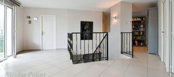 4 bedrooms House in Compiegne, France No. 159424 8