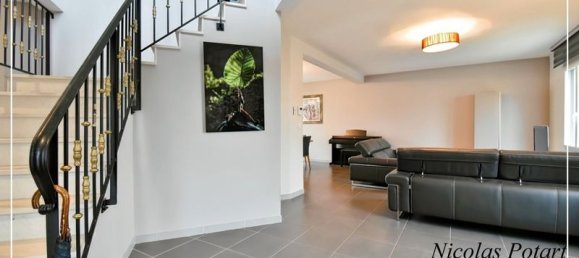 4 bedrooms House in Compiegne, France No. 159424 7