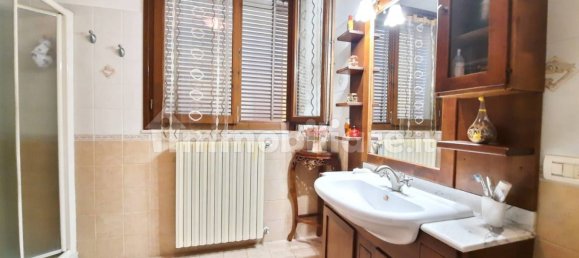 Villa de 2 dormitorios en Desenzano del Garda, Italy No. 296792 19