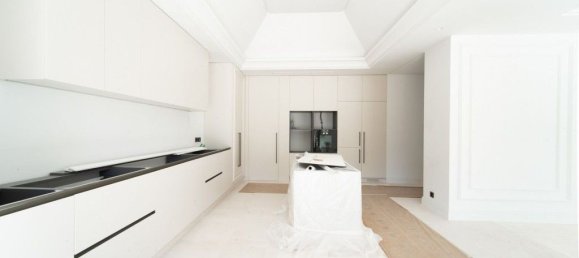 9 bedrooms Villa in Marbella, Spain No. 27834 11