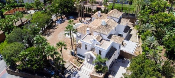 9 bedrooms Villa in Marbella, Spain No. 27834 5