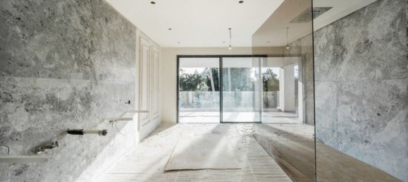 9 bedrooms Villa in Marbella, Spain No. 27834 14