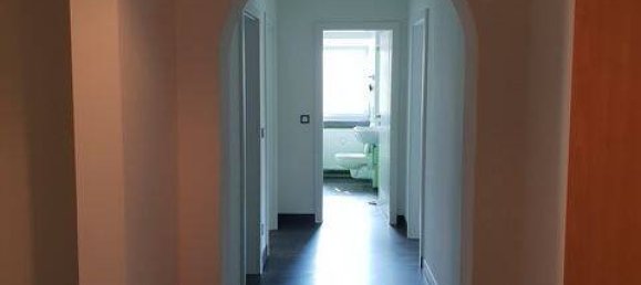 Apartamento de 3 habitaciónes en Roth, Germany No. 296932 2