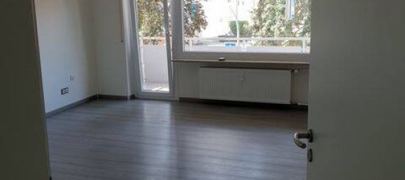 Apartamento de 3 habitaciónes en Roth, Germany No. 296932 3