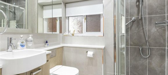 3 bedrooms Bungalow in London, United Kingdom No. 6685 19