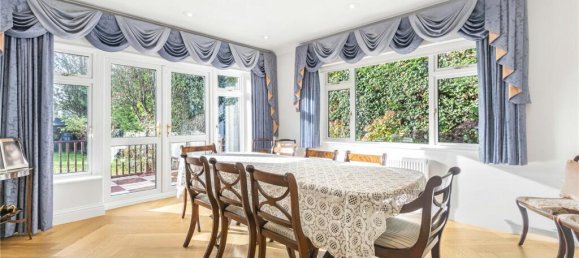 3 bedrooms Bungalow in London, United Kingdom No. 6685 4