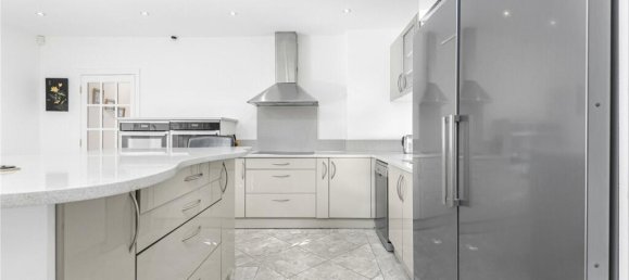 3 bedrooms Bungalow in London, United Kingdom No. 6685 12