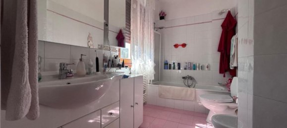 4 bedrooms House in Sarzana, Italy No. 343297 8