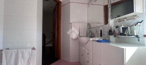 4 bedrooms House in Sarzana, Italy No. 343297 11