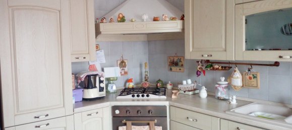 4 rooms Apartment in Taranto, Italy No. 78595 2