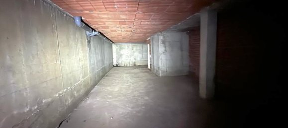 174m² Commercial property in San Andres del Rabanedo, Spain No. 80069 15