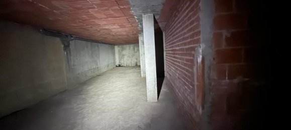 174m² Commercial property in San Andres del Rabanedo, Spain No. 80069 8