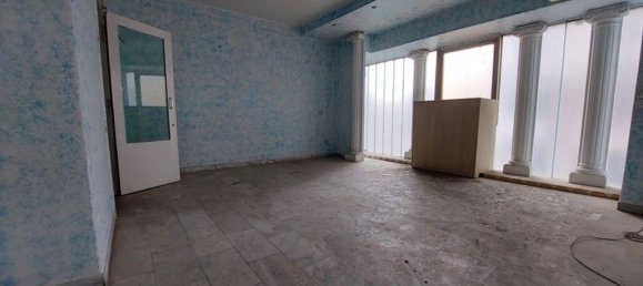 65m² Office in Foggia, Italy No. 260955 8