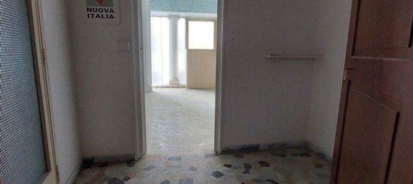 65m² Office in Foggia, Italy No. 260955 5