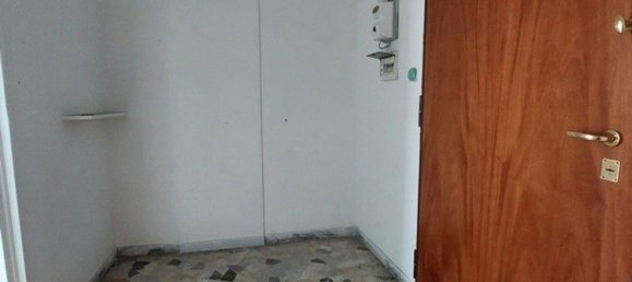 65m² Office in Foggia, Italy No. 260955 6