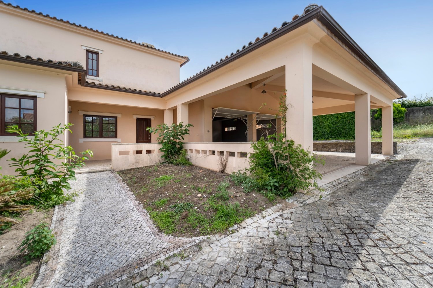 6 bedrooms Villa in Leiria, Portugal No. 105527