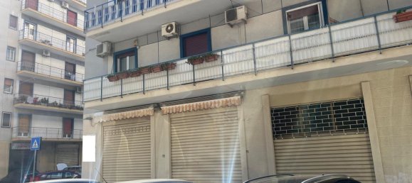 Propriété commerciale à Modugno, Italy 70m² No. 105428 3