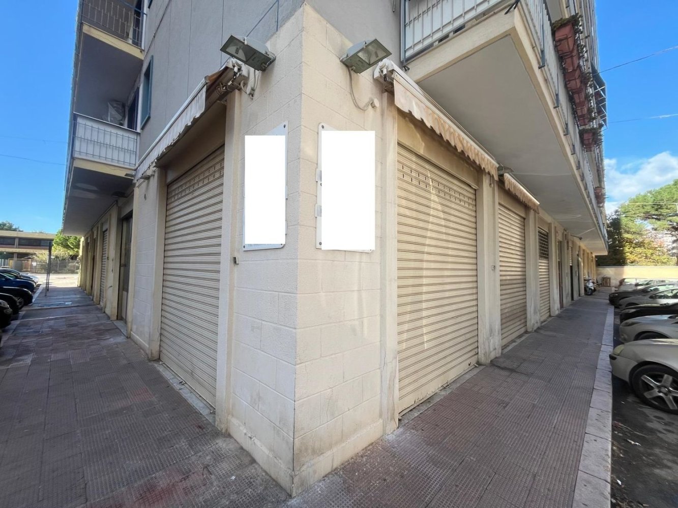 Propriété commerciale à Modugno, Italy 70m² No. 105428