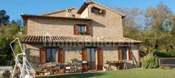 7 bedrooms Villa in Urbino, Italy No. 70937 3