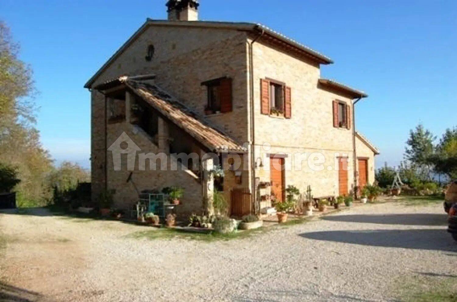 7 bedrooms Villa in Urbino, Italy No. 70937