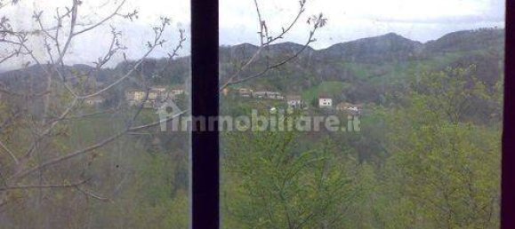 Casa de 8 dormitorios en Viano, Italy No. 129154 2