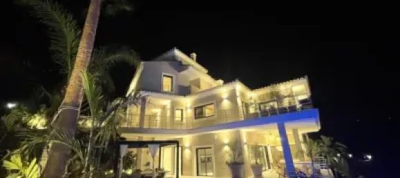 7 bedrooms Villa in Marbella, Spain No. 29871 45