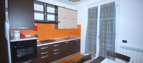 7 rooms House in Sarzana, Italy No. 125998 4