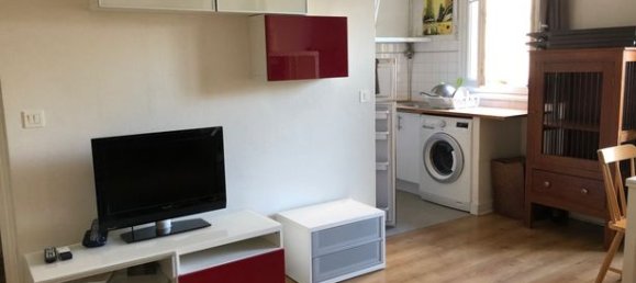 1 bedroom Apartment in Issy-les-Moulineaux, France No. 305911 3