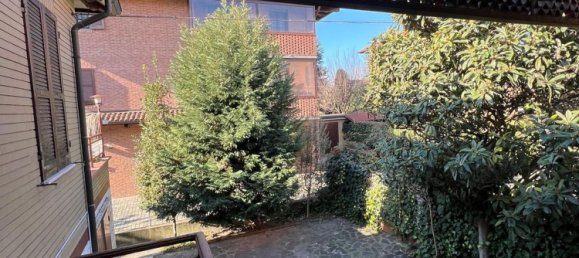 5 bedrooms House in Modena, Italy No. 337678 8