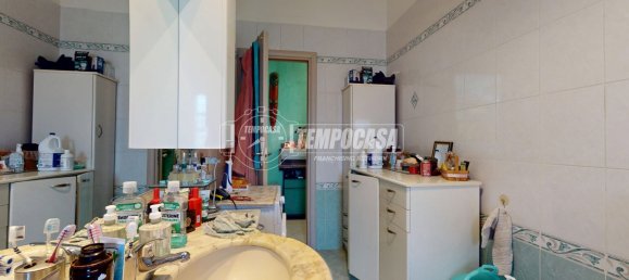 3 bedrooms Apartment in Rivoli, Italy No. 89228 5