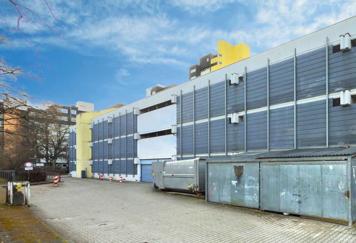  موقف سيارات في Munich, Germany رقم 200948