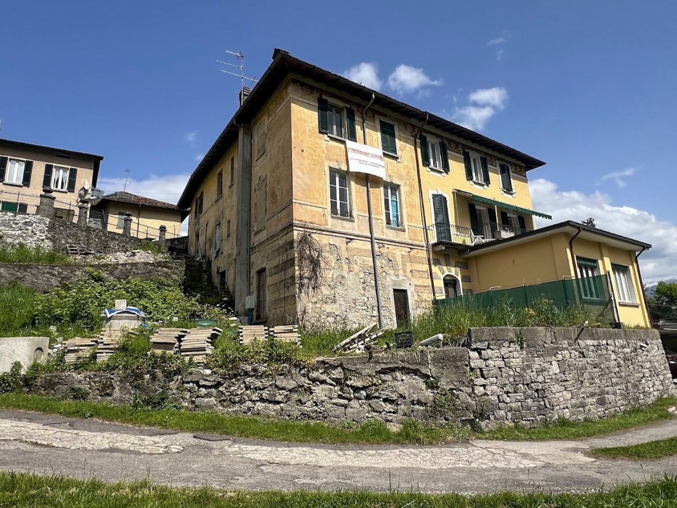 Квартира с 4 комнатами в Грандола эд Унити, Италия № 172190