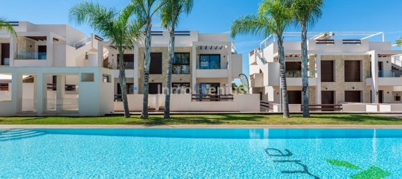 2 bedrooms Bungalow in Torrevieja, Spain No. 8746 7