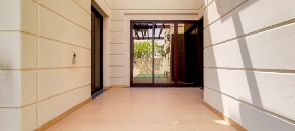 Таунхаус с 4 спальнями в Мудон, ОАЭ № 4042 2