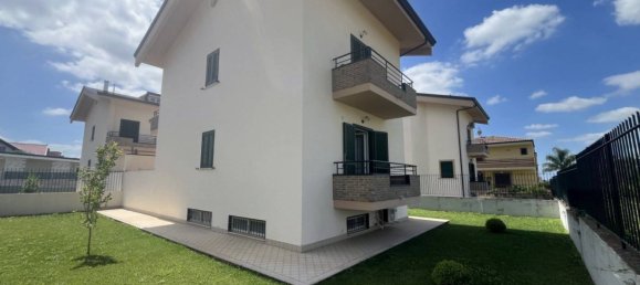 3 bedrooms Villa in Vitulazio, Italy No. 337851 25