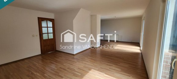 2 bedrooms House in Hirson, France No. 283711 2