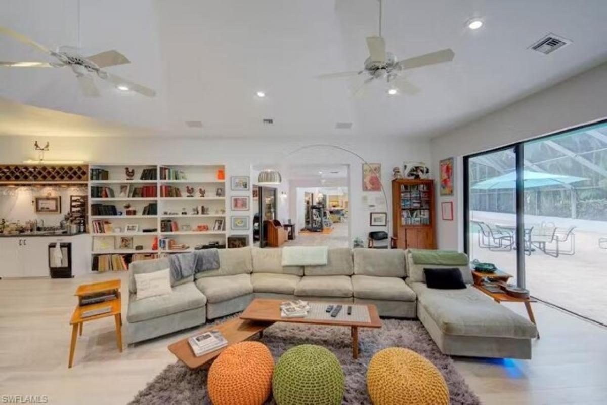 4 bedrooms House in Naples, USA No. 384424