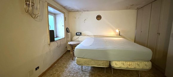 11 rooms Apartment in Naples, Italy No. 144867 25