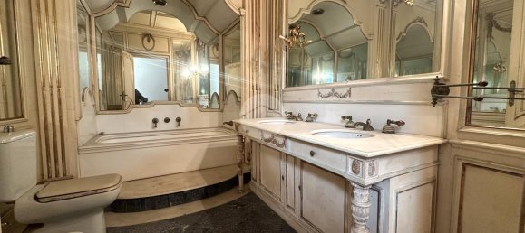 11 rooms Apartment in Naples, Italy No. 144867 18