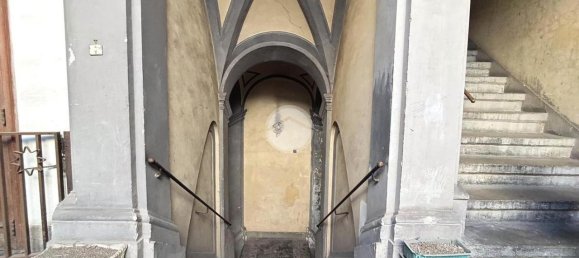 11 rooms Apartment in Naples, Italy No. 144867 7