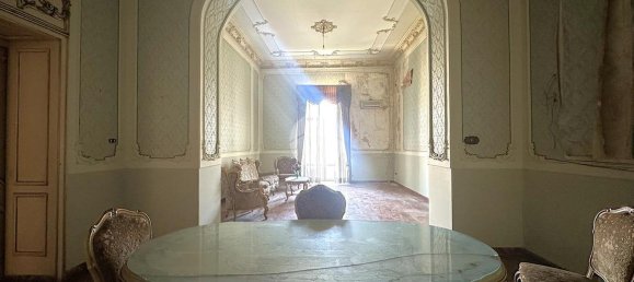 11 rooms Apartment in Naples, Italy No. 144867 14