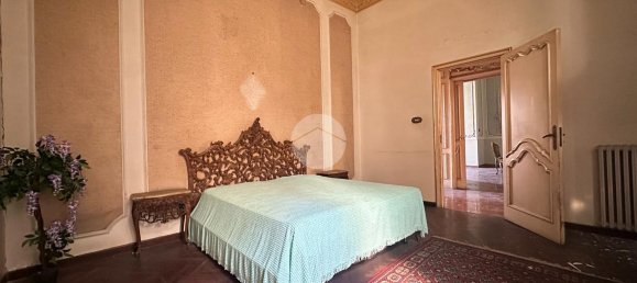 11 rooms Apartment in Naples, Italy No. 144867 15