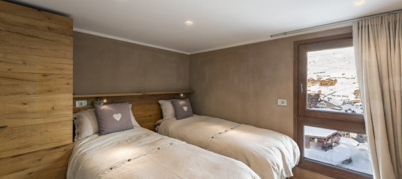 2 bedrooms Apartment in Les Belleville, France No. 1194 11