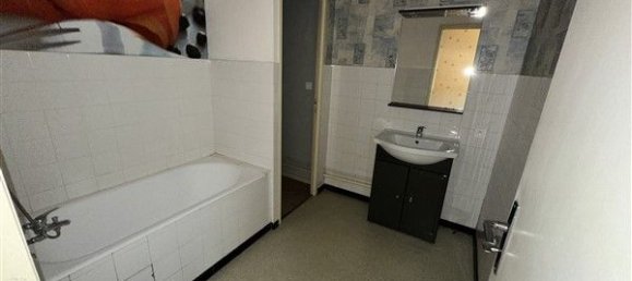 1 bedroom Apartment in Tulle, France No. 310418 8