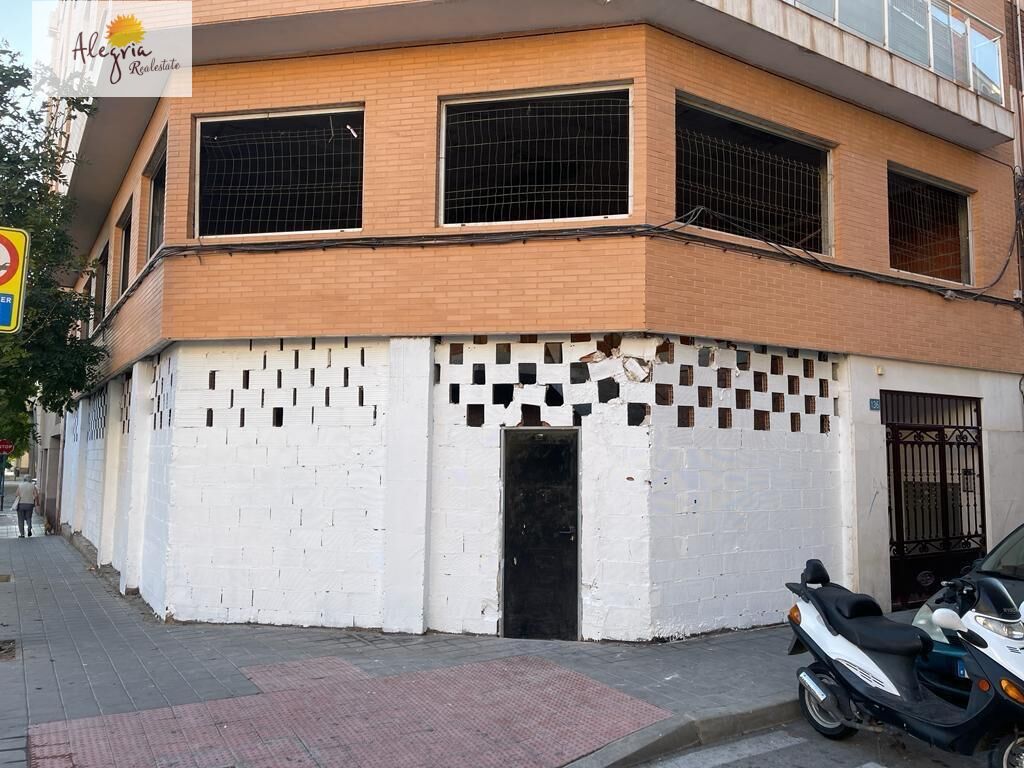 Gewerbliche Immobilien in Alicante, Spain 200m², Nr. 365299