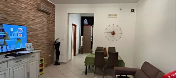 Квартира с 3 комнатами в Trepuzzi, Италия № 35000 2