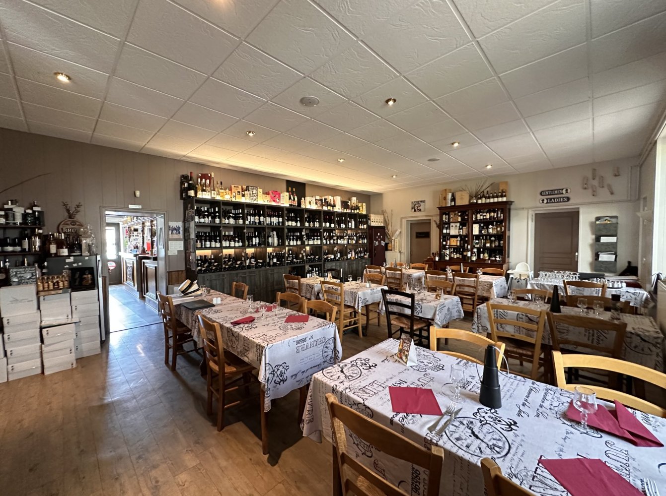 5 rooms Building in They-sous-Montfort, France No. 243883