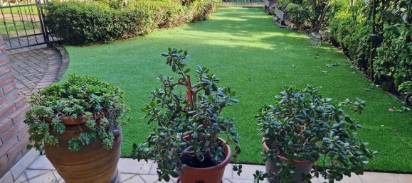 4 rooms Apartment in Calcinato, Italy No. 3391 2